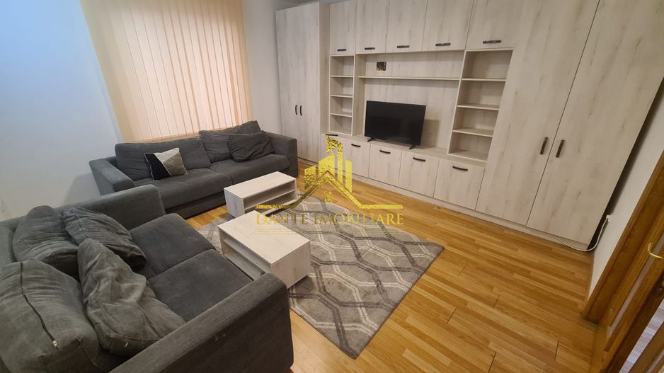 Casa individuala, mobilat modern, zona Grigorescu, curte, parcare - Poză 1