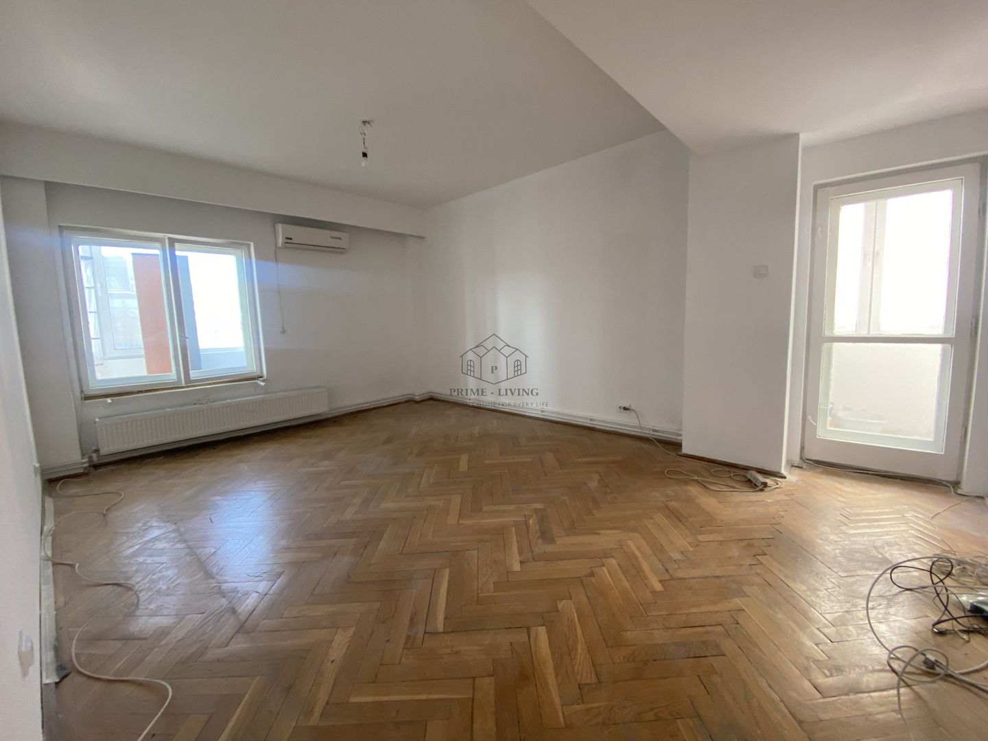 DUPLEX CU 3 DORMITOARE IN ZONA P-TA VICTORIEI - Poză 2