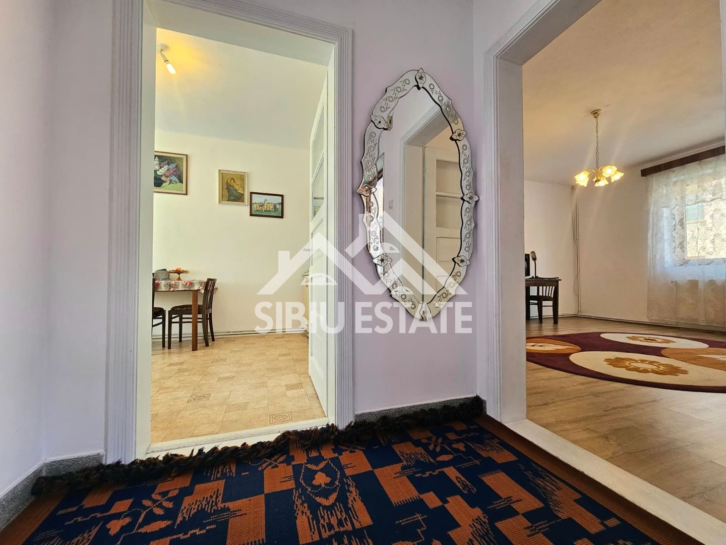Casa Sibiu central 5 camere, 4 bai - Poză 4