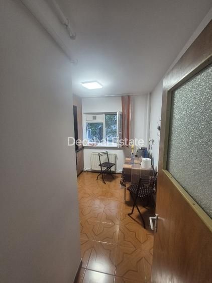 Apartament 3 camere 67 mp 1978 decomandat Titan - Poză 11