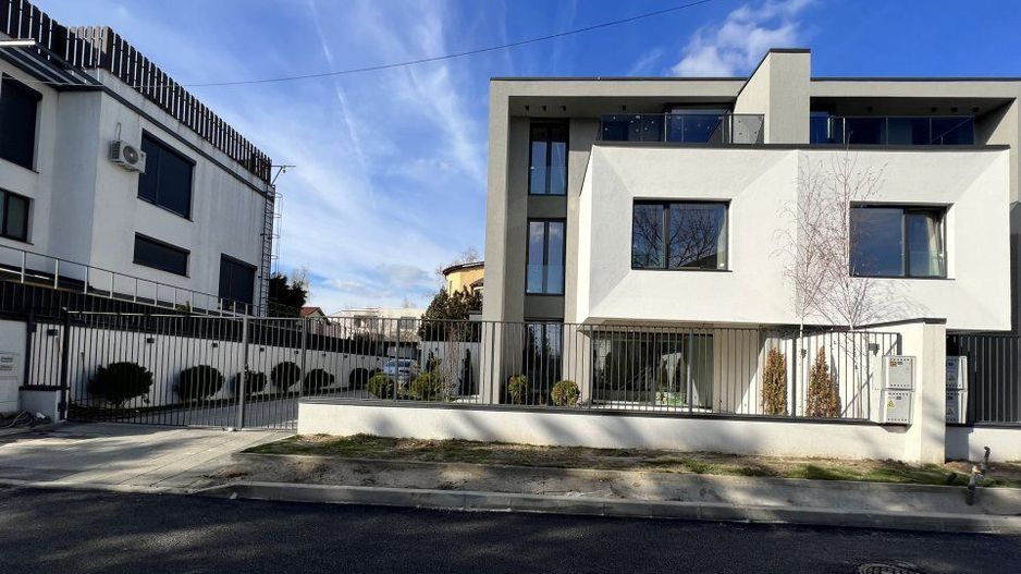 Vila | Casa Presei Libere | Damaroaia - Poză 21