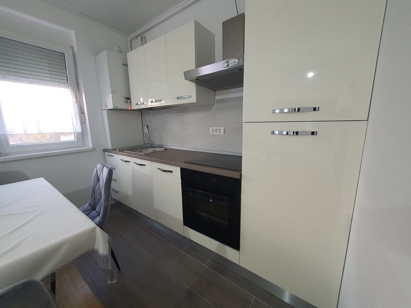 Lipovei | 3 Camere | 2 Bai | Loc de Parcare - Poză 6