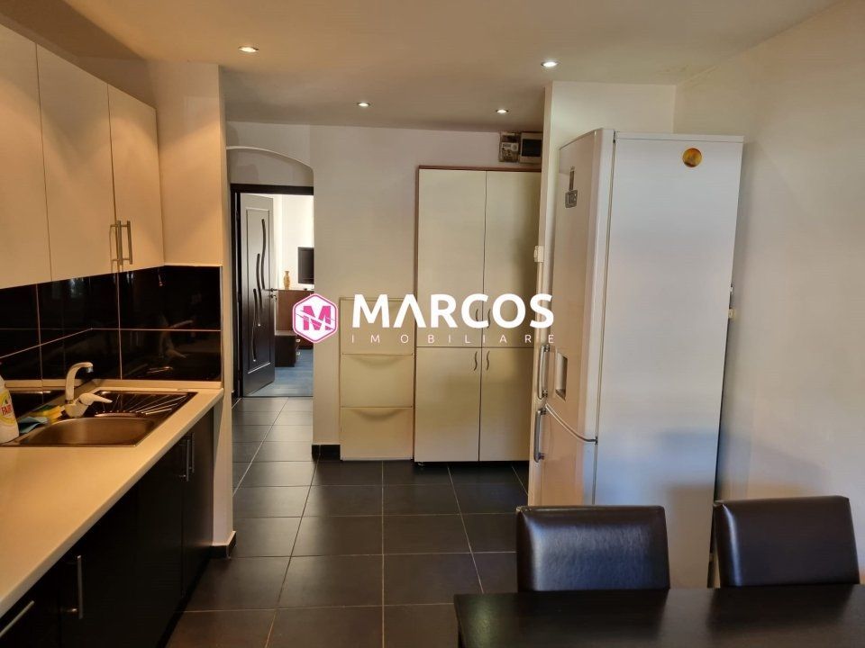 Apartament cu 3 camere de închiriat în zona Micro IV - Poză 4