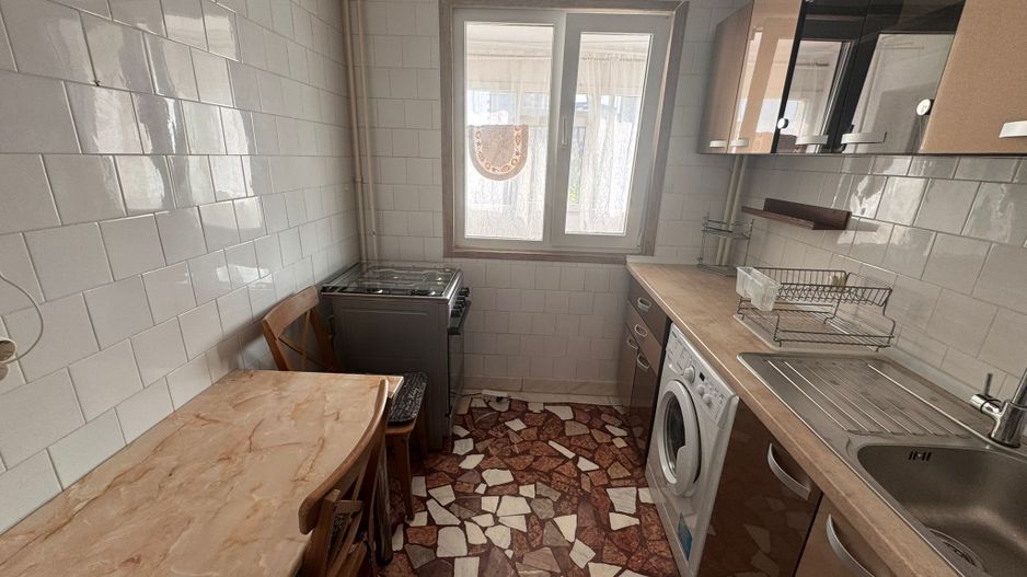 Costin Georgian Chisinau 2 camere 5/8 42 mp - Poză 5