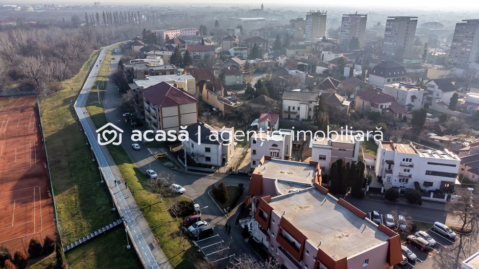REZERVAT! Proprietate în cea mai exclusivistă zonă a Aradului! - Poză 7