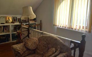 Casa perfectă pentru familie – curte, foișor cu grătar și garaj triplu - Poză 26