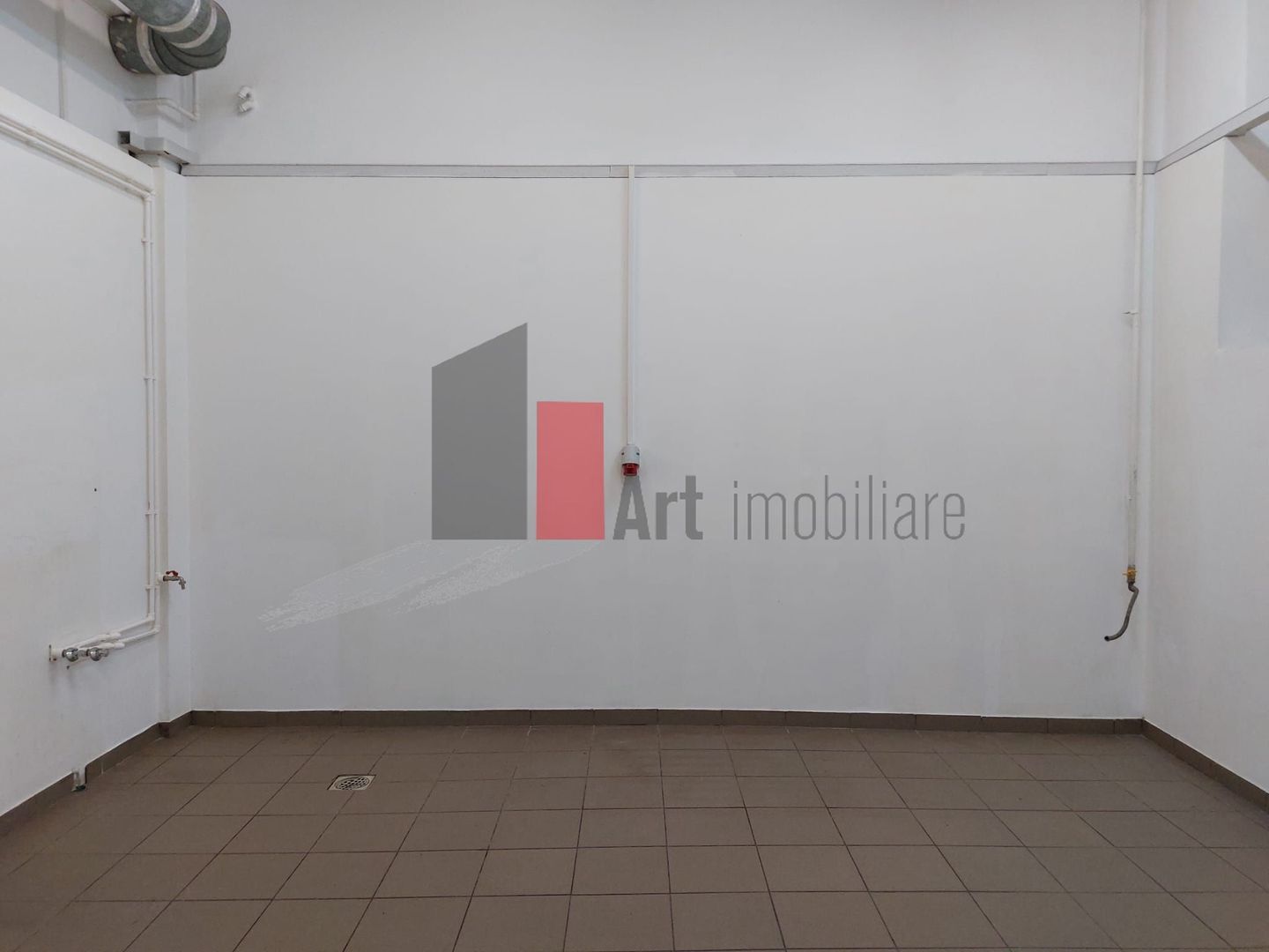 Spatiu Piata Muncii, pretabil activitati industriale/comerciale - Poză 2