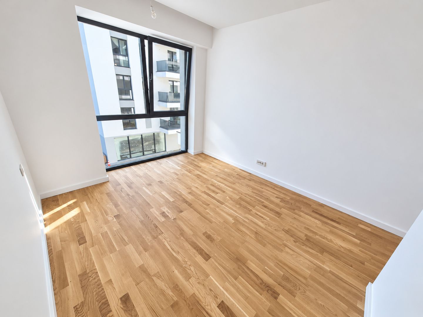 IANCU NICOLAE (Residence 5 Forest)- 3 camere, 3 bai, 2 parcari, LIBER! - Poză 10