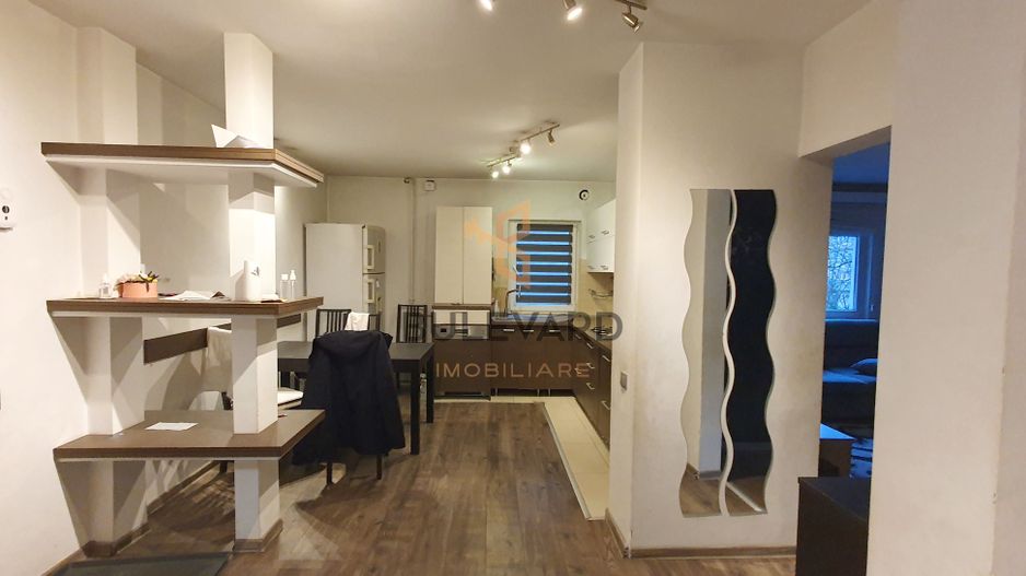 Apartament cu 4 camere decomandat, zona Calea Dorobantiilor! - Poză 9