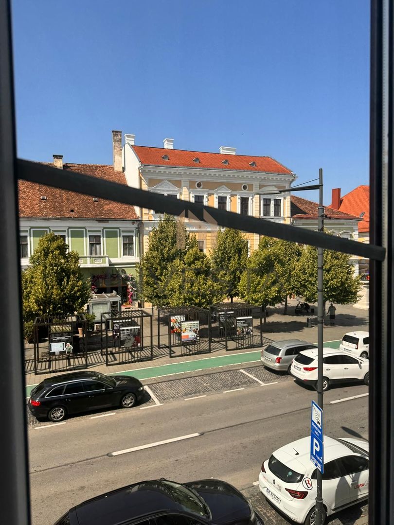 APARTAMENT ULTRACENTRAL 3 CAMERE BULEVARDUL EROILOR - Poză 8