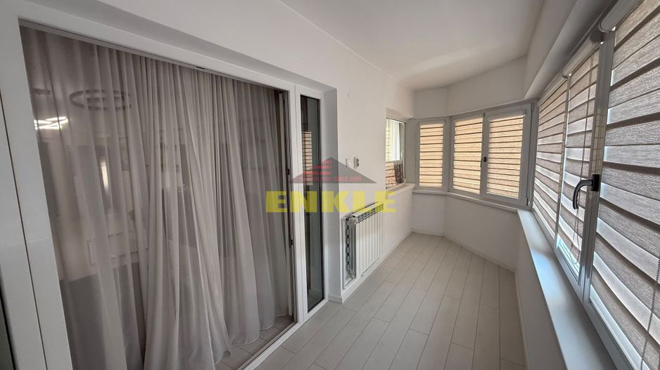 DE ÎNCHIRIAT – APARTAMENT ULTRAMODERN CU 3 CAMERE - Poză 8