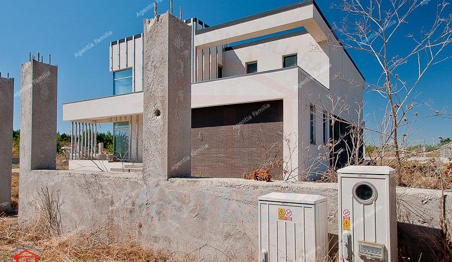 Casă de Vis în Devenire: Vilă Modernă cu Potențial imens - Poză 5