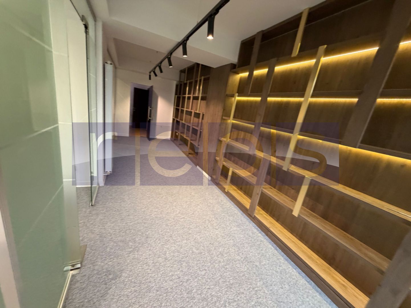 SPATIU BIROURI DE INCHIRIAT | 210 MP | DUPLEX | VITRINA STRADALA | IDEAL FIRME - Poză 4