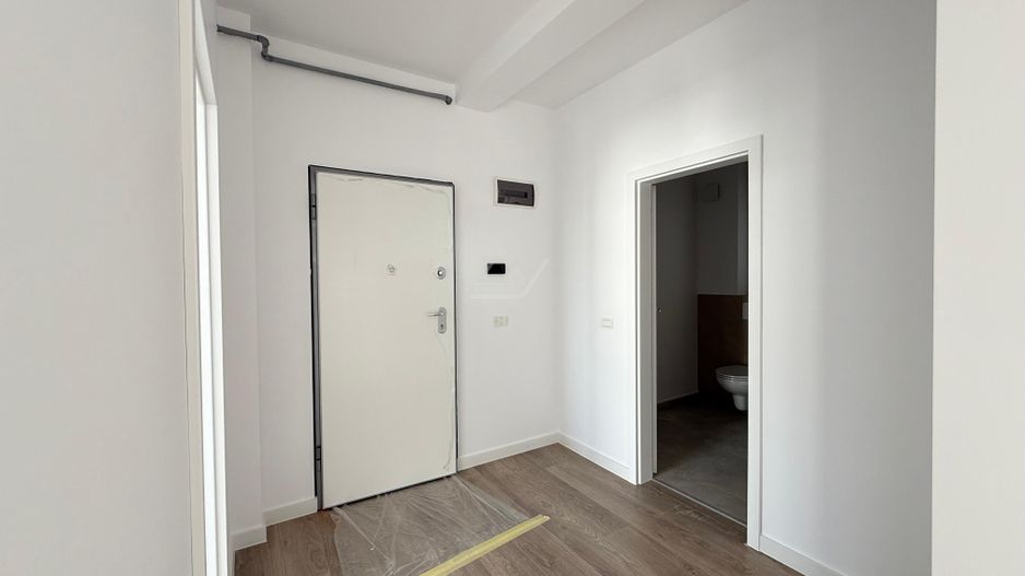 Comision 0! Etaj 1. Bucatarie inchisa. Loc de parcare. Lift. - Poză 9