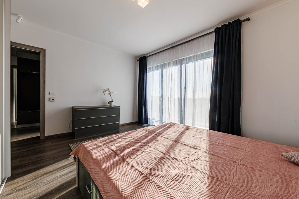 Apartament spatios, luminos,4 camere, zona Braytim, Comision 0 - Poză 18