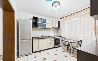 Casă spațioasă în Popești-Leordeni - Poză 14