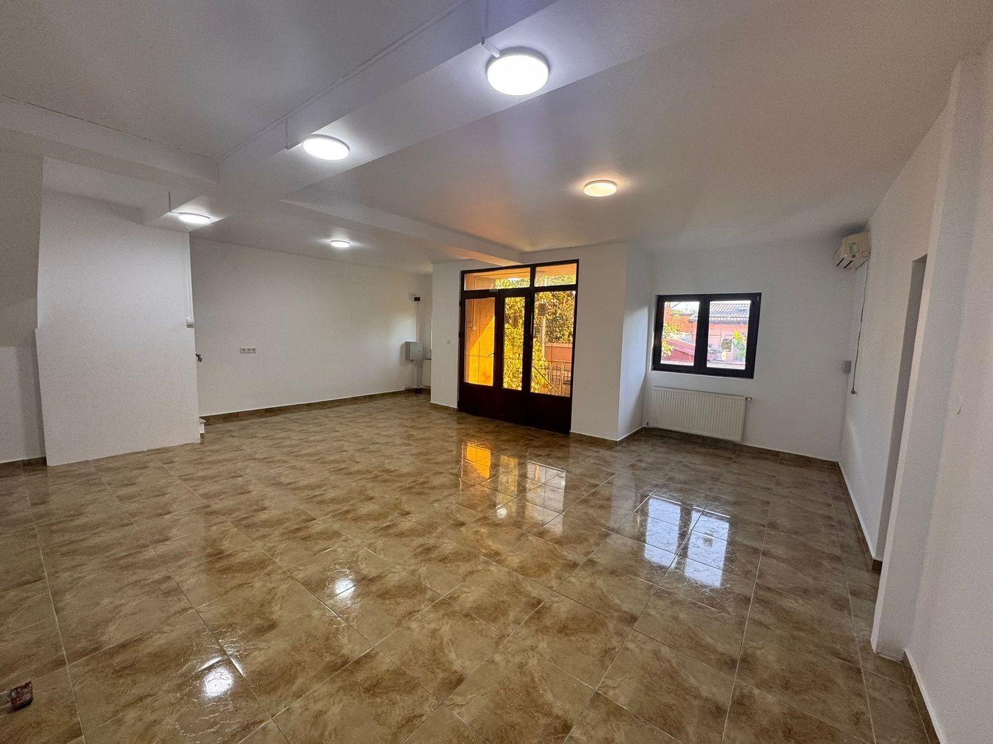 Casa de inchiriat Timpuri Noi 204 m - Poză 3