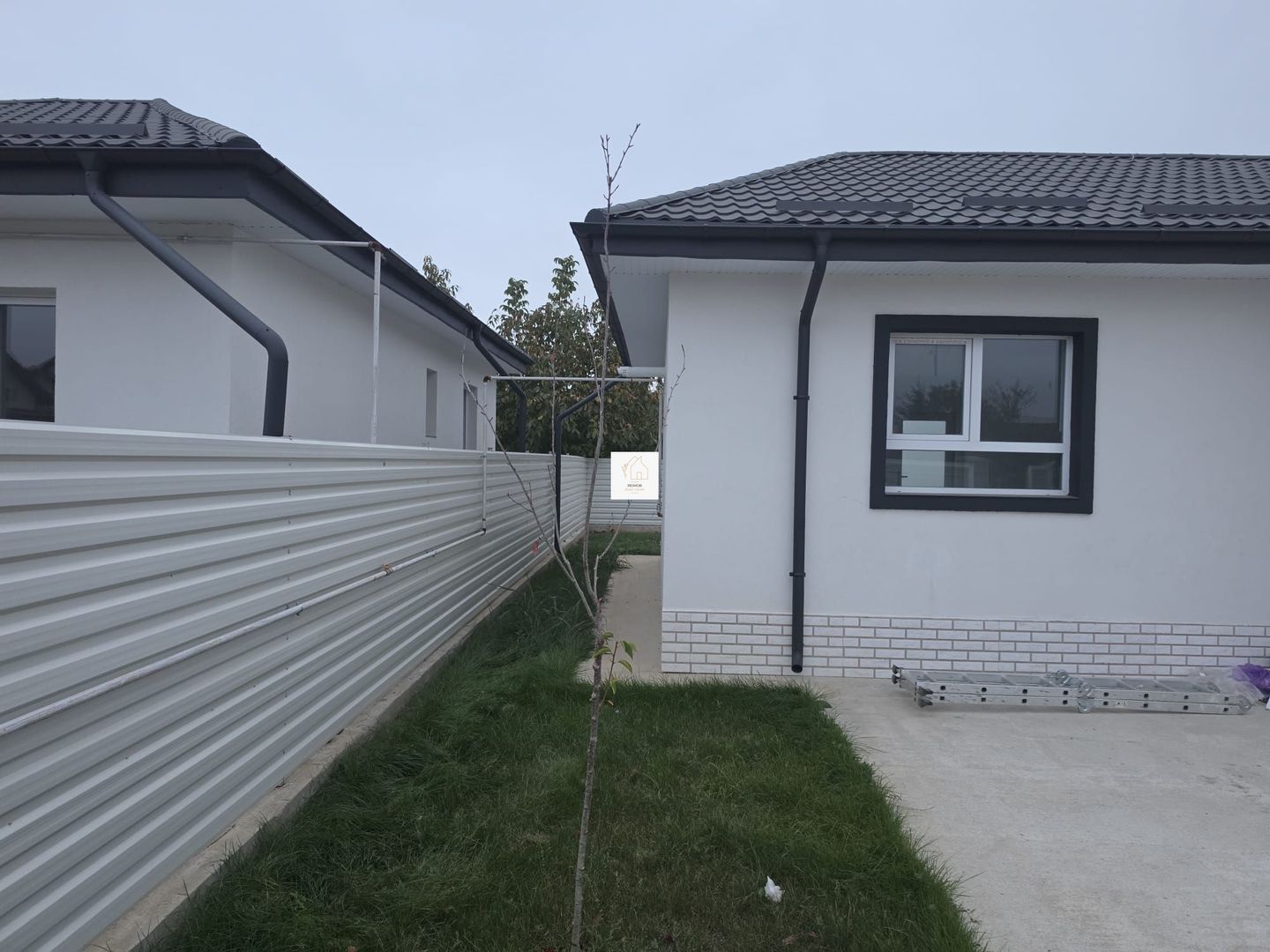 Casa 4 camere Crevedia - Poză 4