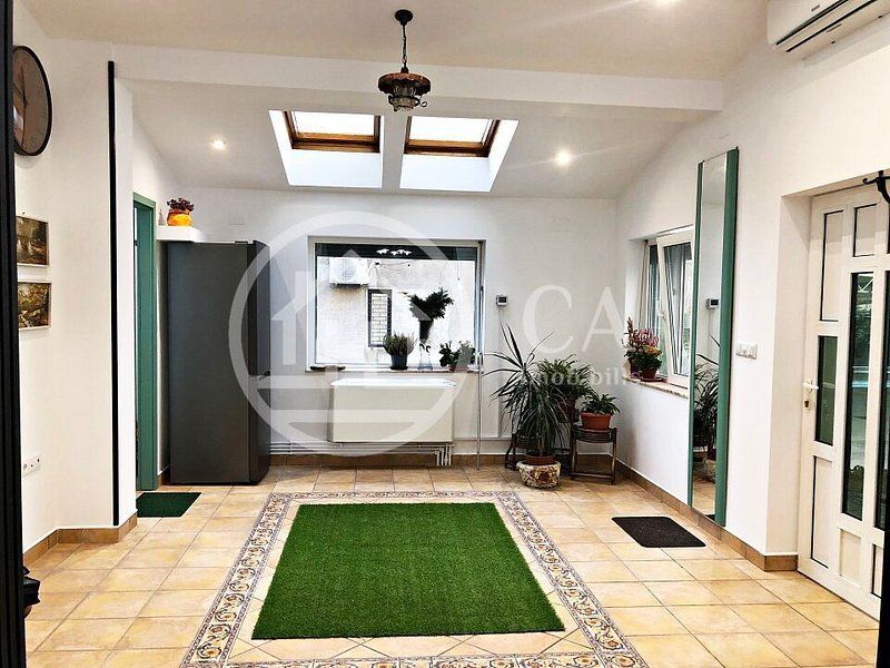 Apartament cu 4 camere de inchiriat, zona ultracentrala, Oradea - Poză 1