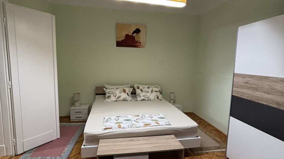 Vilă de închiriat zona Parvan - Poză 29