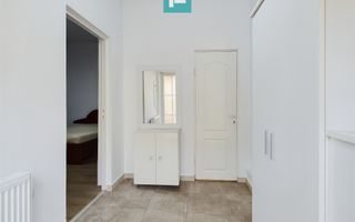 Apartament cu 3 camere la curte comună în Grădiște - Poză 18