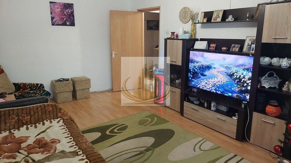 Apartament cu 4 camere Et. 1 Calea Lipovei - Poză 1