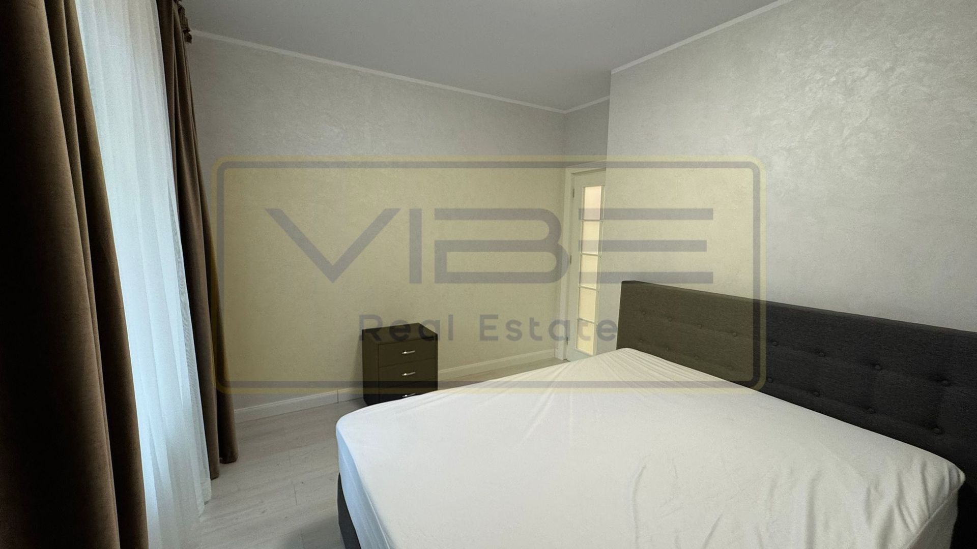 Apartament 2 camere Royal Town Copou - Poză 9