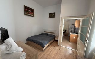 1 camera, Piata Unirii, Piata Muzeului, BCU, Meron, Marty, KFC - Poză 2
