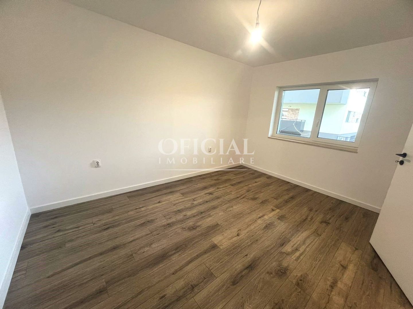 Apartament 3 camere | Terasa | Parcare | Lift | Eroilor | Floresti - Poză 3