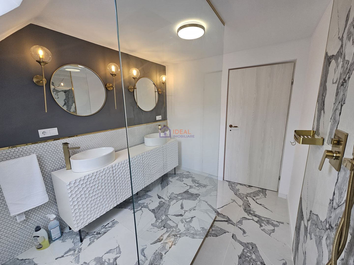 Casa Individuala cu 7 camere Mobilata si Utilata, zona Turnisor - Poză 15