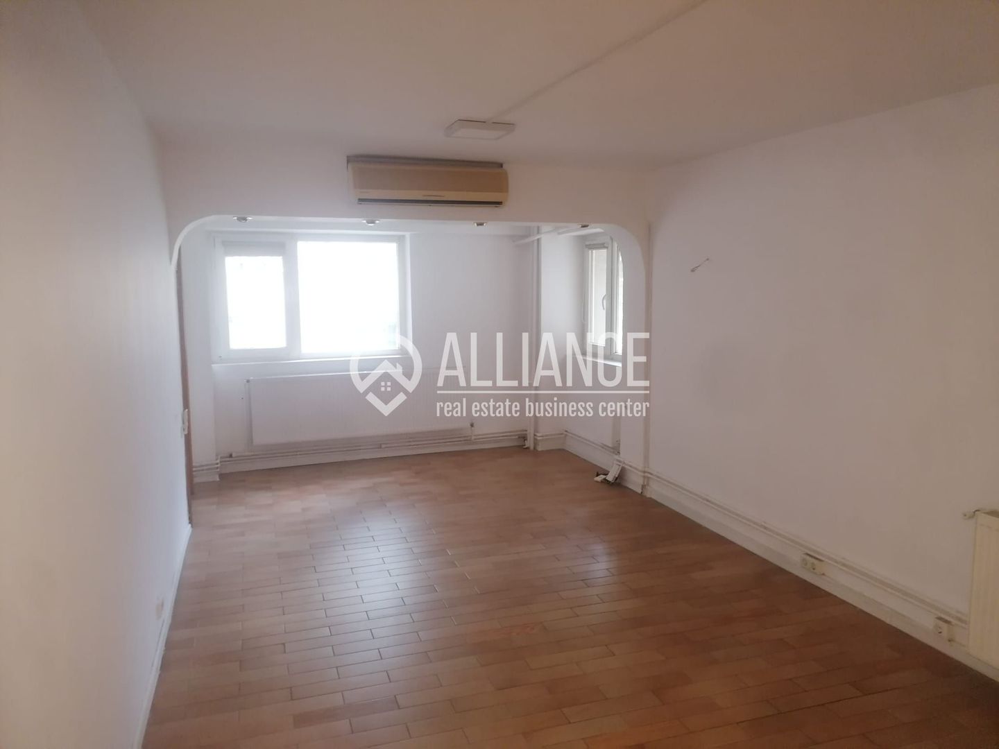 Spatiu comercial / Birouri  - (COD10) CAPITOL - Poză 3