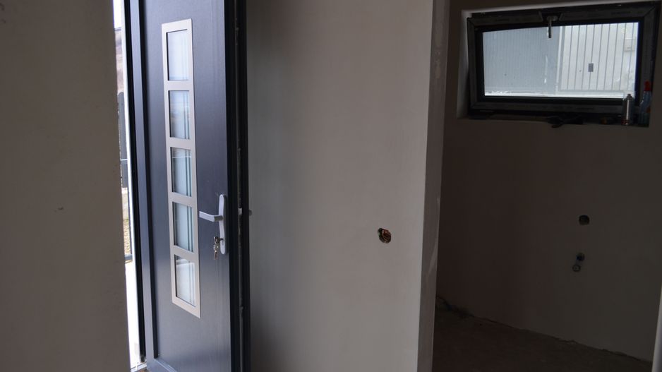 Casa cuplata (duplex) cu vedere panoramica in Dezmir - Poză 12