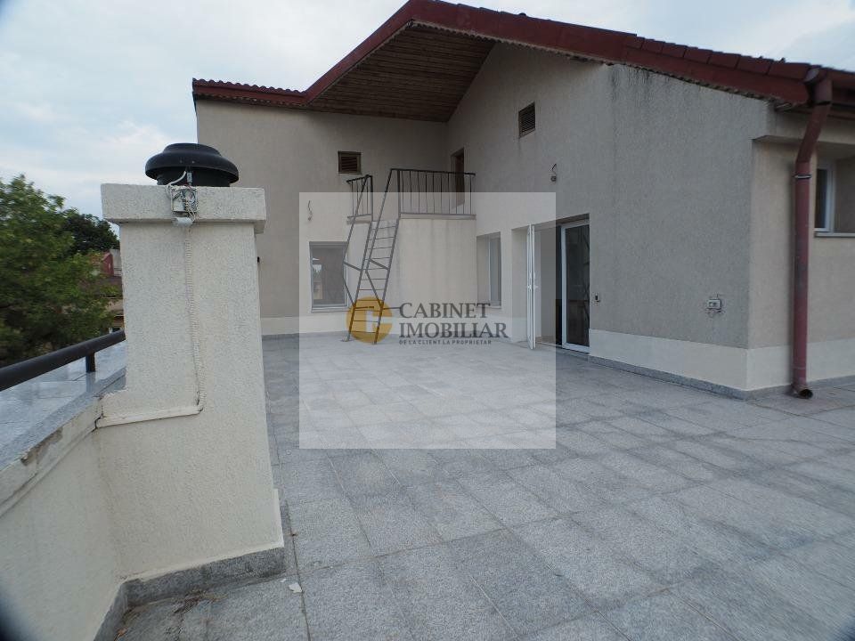 Vilă Generoasă de Vânzare – Piața Domenii, Locație Excelentă - Poză 9