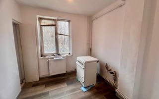 Apartament 2 camere /Etaj 1 / Zona 1 Mai - Poză 4