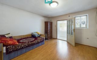 Casă cu 4 camere în Cruceni - Poză 4