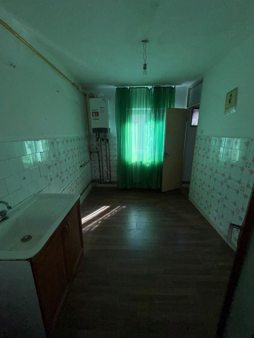 apartament 2 camere,zona Independentei ,et 2, gaz - Poză 2