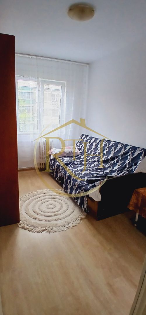 Oferim spre vanzare un apartament cu 4 camere in zona Dacia - Poză 3
