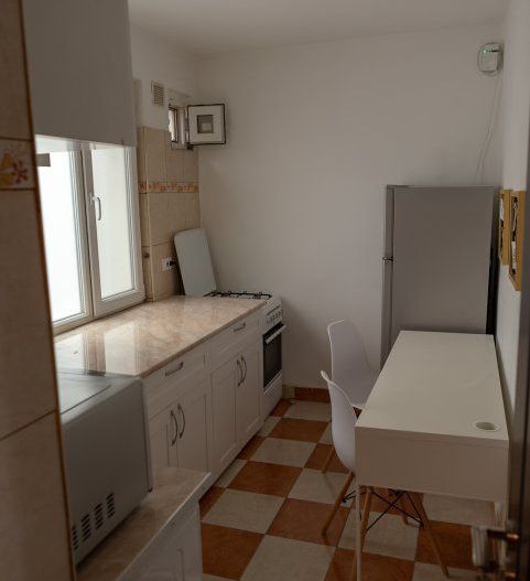 BRASADAS închiriază garsoniera et 9/9 40mp Dimtrie Cantemir. - Poză 7