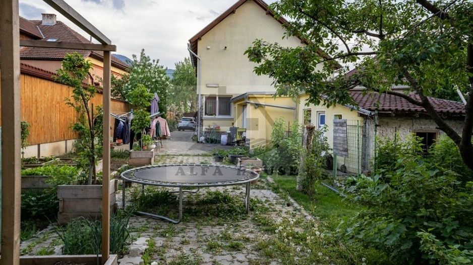 Casa individuala Sacele, 250 mp + 40 mp garaj + 556 mp curte - Poză 3