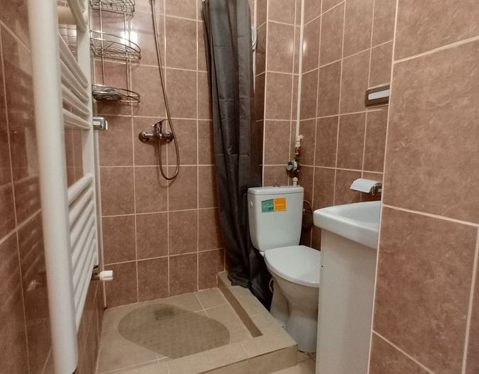 Închiriez garsonieră, Unirii - 13 septembrie, centrală proprie - Poză 5