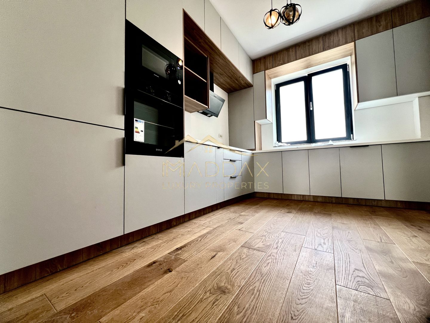 Apartament 3 Camere | De Inchiriat | Aviatiei | 2 bai - Poză 3