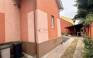 Casa cu 6 camere de vanzare in Rogerius/Stadion - Poză 1