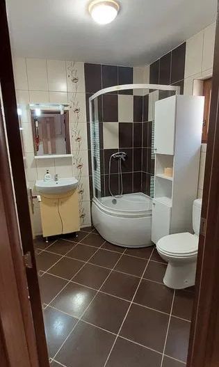 PROPRIETAR inchiriez  (vand ) casa INDIVIDUALA  P+M in Dumbravita - Poză 6