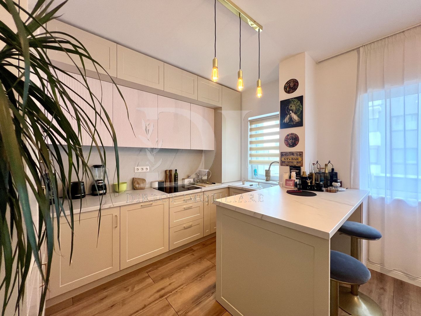 Apartament 3 camere | Curte 120mp | Zona Parcul Poligon - Poză 1