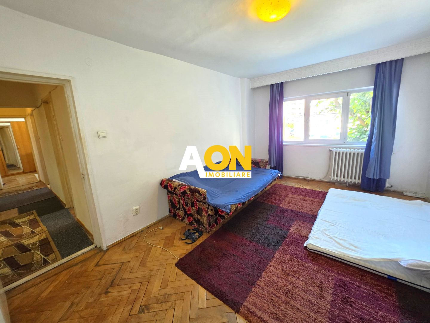 De vanzare apartament 3 camere, etaj 1, Cetate - Poză 2