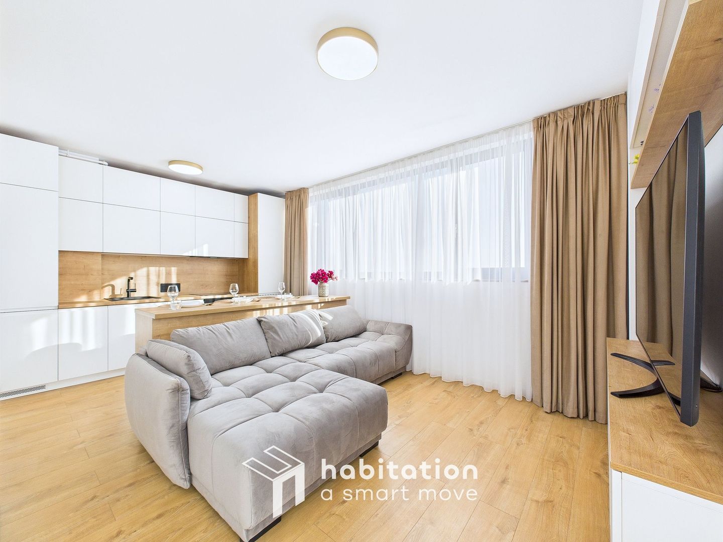 Eleganță la înălțime – 2 camere cu stil, în lumea XCity Tower - Poză 1