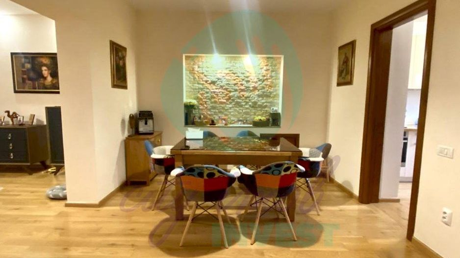 Vila cocheta cu teren de 400 mp - Poză 10