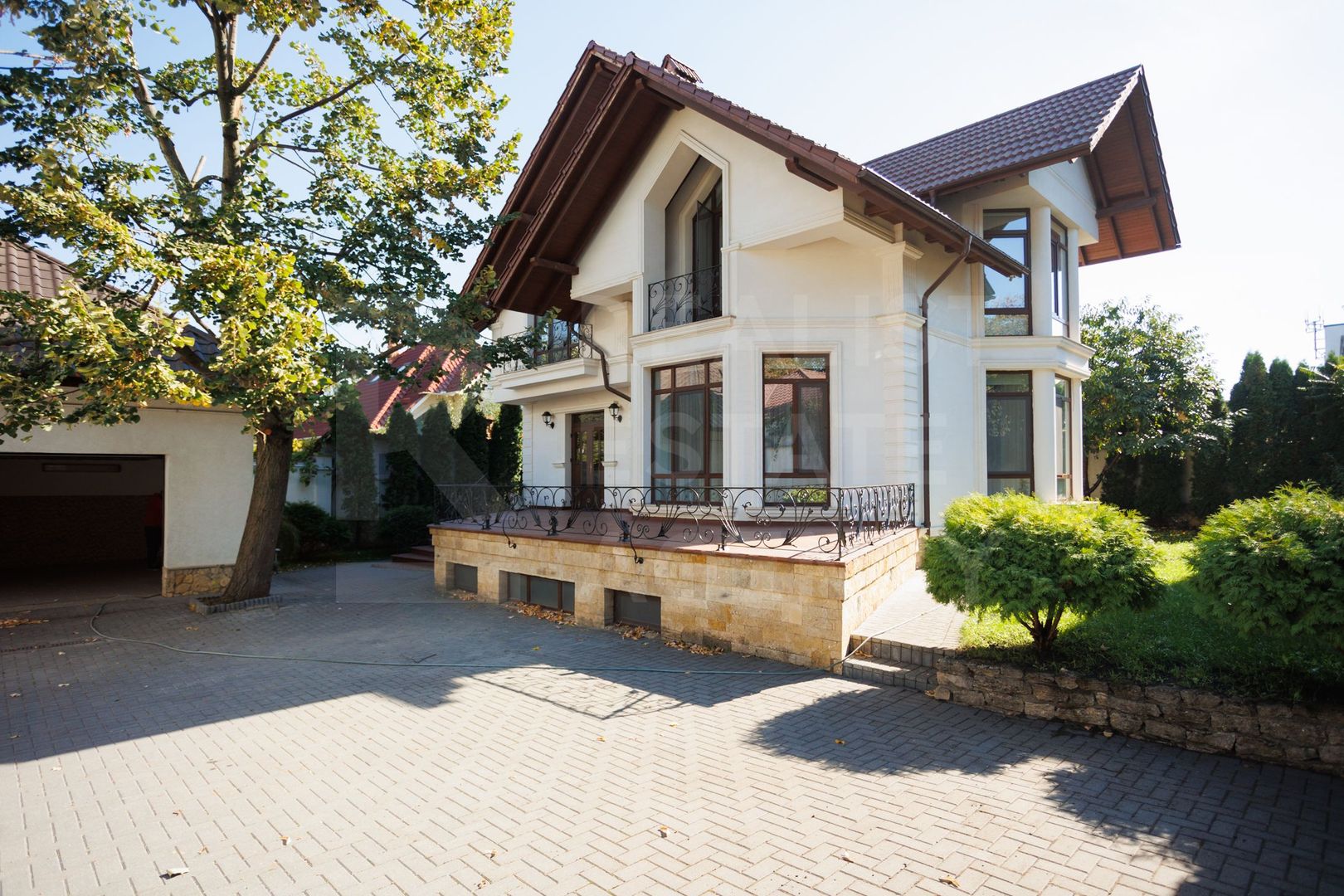 Chirie, casă 350 mp + 6 ari, str. Alexei Mateevici, Centru - Poză 1