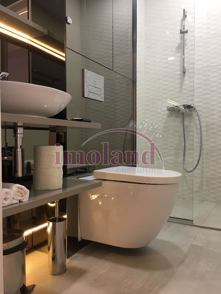 DE SILVA - LOFT - o camera de lux cu vedere la LAC - Poză 8