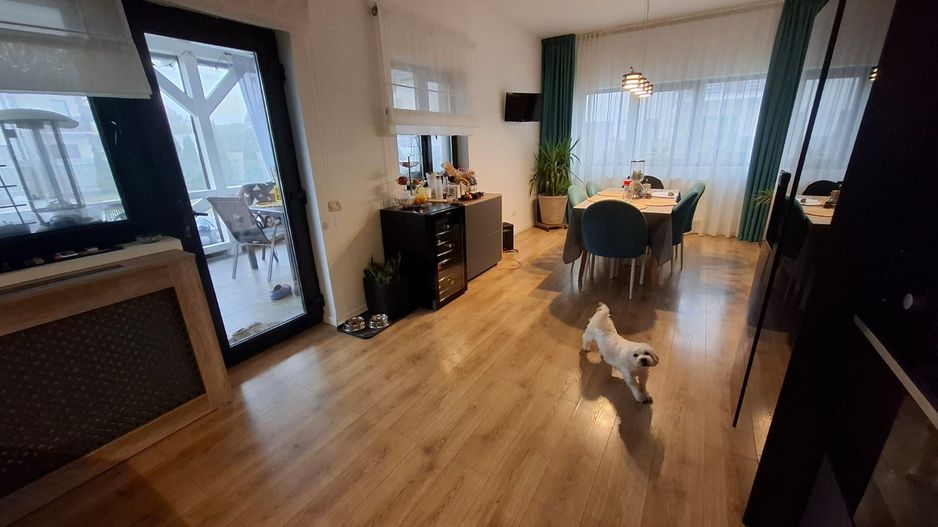 Casa in cartier exclusivist - Poză 14